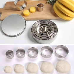 LOT DE 9 DECOUPOIRS RONDS INOX