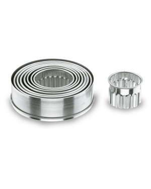 LOT DE 9 DECOUPOIRS RONDS INOX