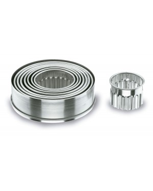 LOT DE 9 DECOUPOIRS RONDS  CANNELES INOX