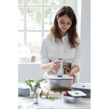 POMPE A VIDE + SET DE 4 RECIPIENTS